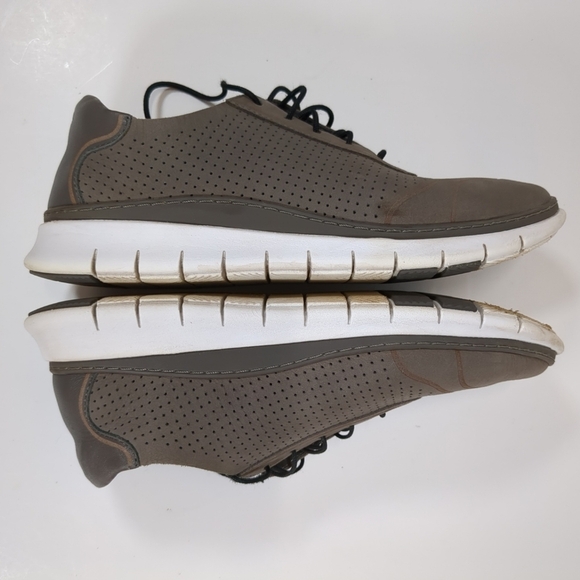 Vionic Riley Gray Women's Lace Up Shoes              S-7 - Picture 6 of 10